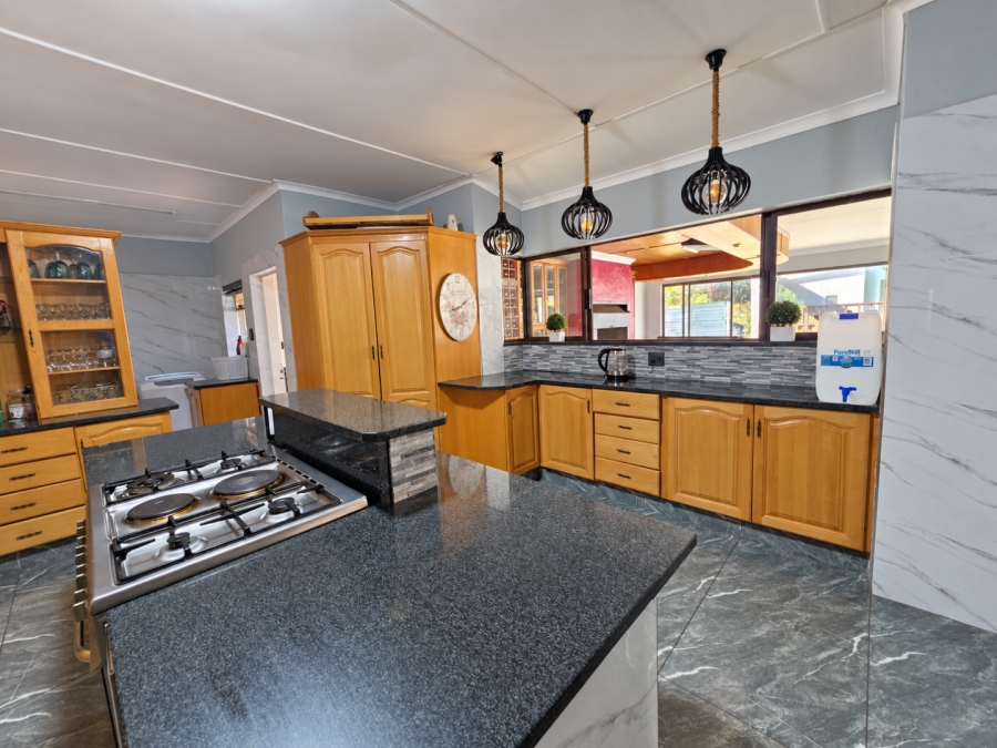 4 Bedroom Property for Sale in Wilkoppies North West